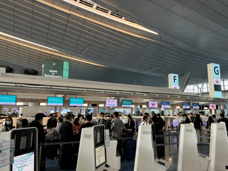 羽田空港第3ターミナルのJAL 一般客用チェックインカウンター